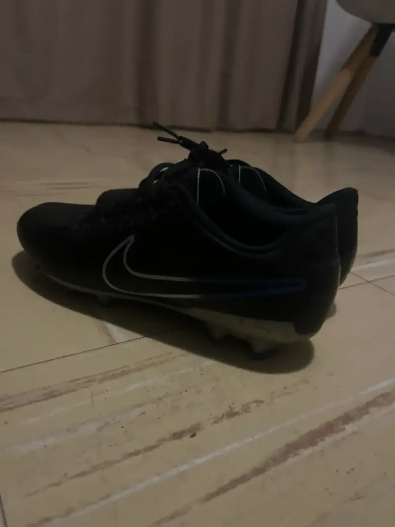 Zapatos de fútbol negros - 2