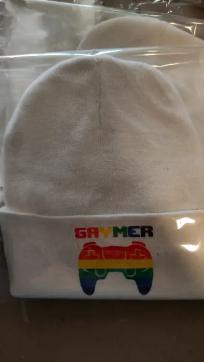 Gorro blanco con estampado colorido - miniatura 2
