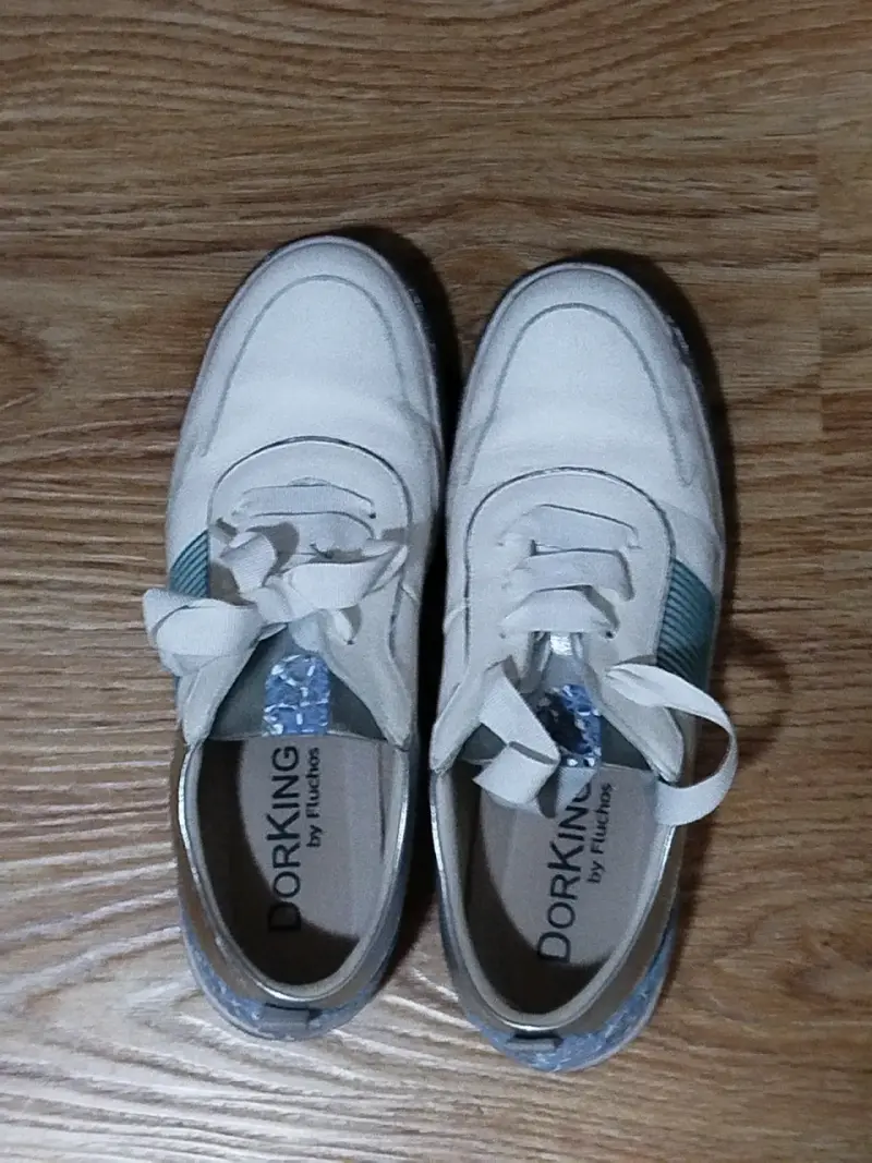 Zapatillas blancas con lazo - 5
