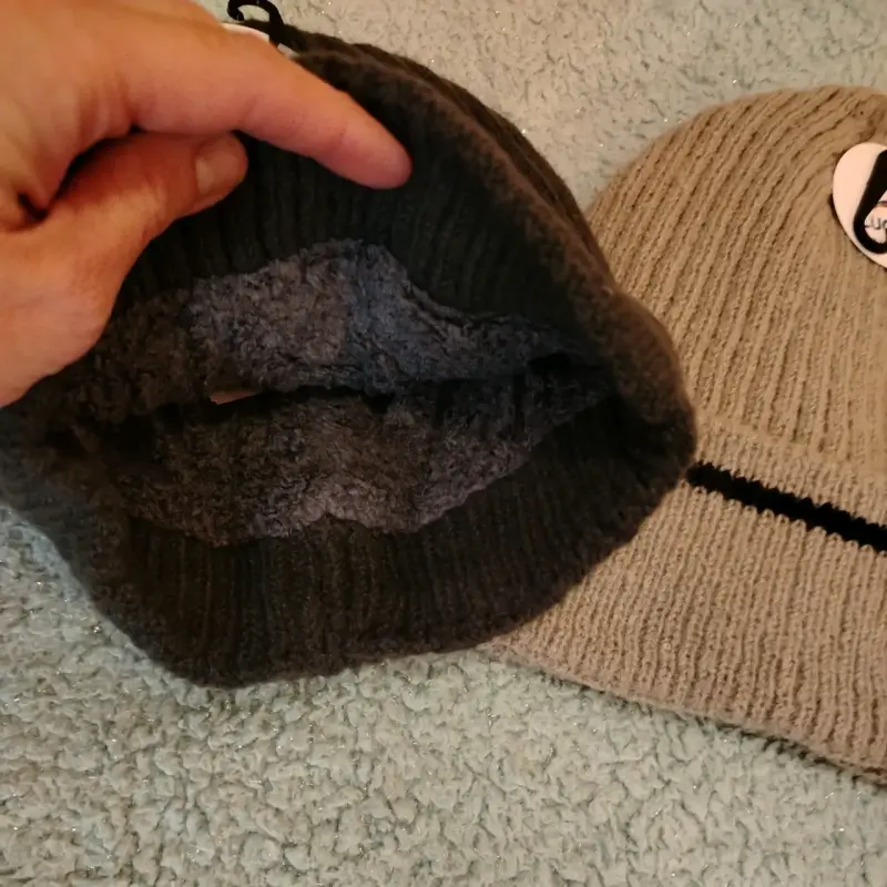 Gorros de lana con chiporro interior. - 4