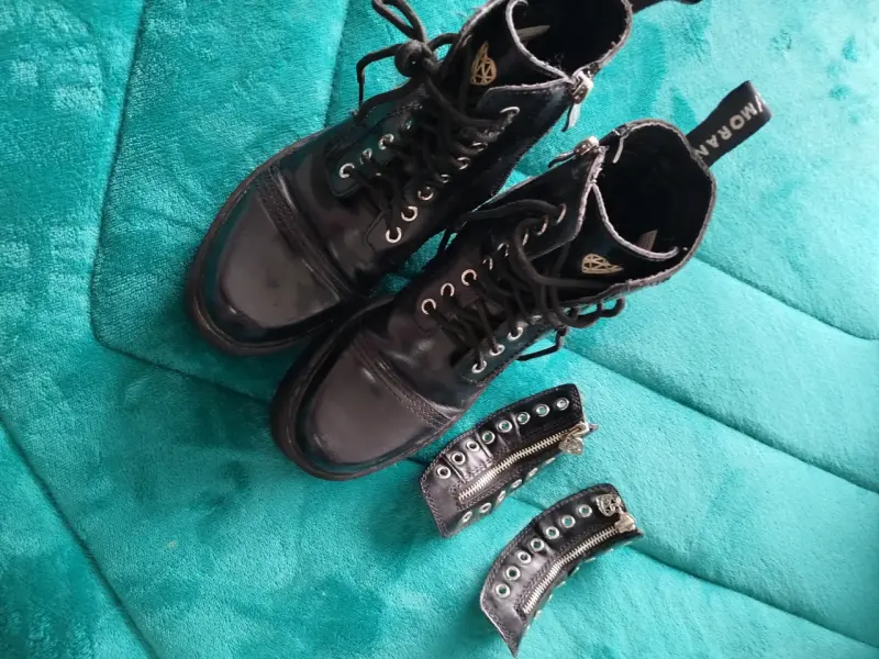 Botas negras con plataforma y apliques cmoran 37 - 4
