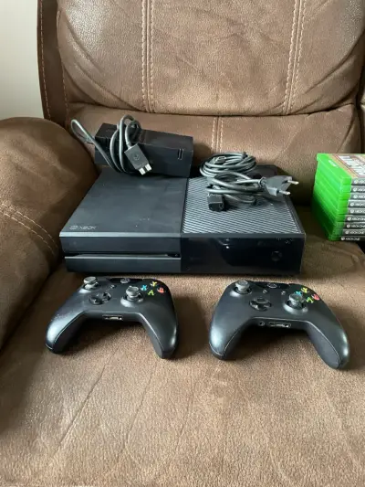 Consola Xbox One + Juegos + Guitar Hero - miniatura 2