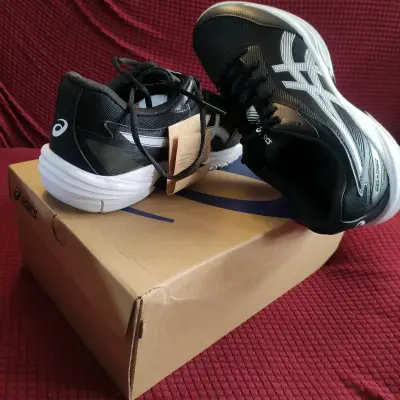 Zapatillas deportivas Asics negras - Nuevas - miniatura 4
