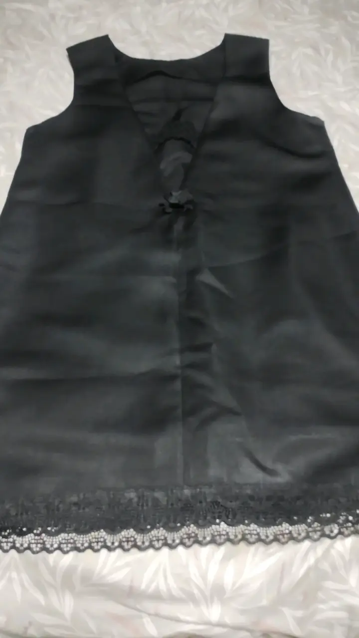 Vestido negro con encaje - 1