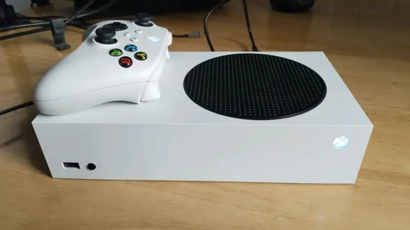 Consola Xbox Series S con control - 2