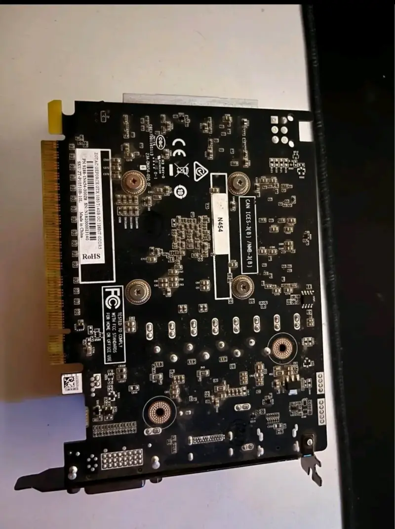 Tarjeta gráfica Gtx 1050TI 4Gb - 3