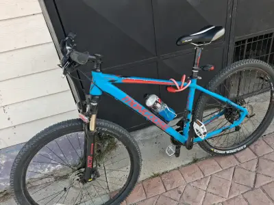 Bicicleta montaña Mongoose azul - miniatura 1