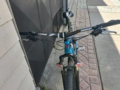 Bicicleta montaña Mongoose azul - miniatura 6