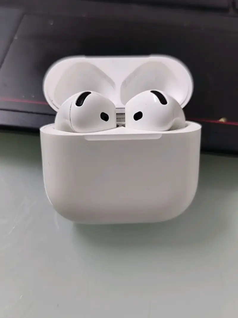 Audífonos apple 4 generación  modeló A3058 - 3