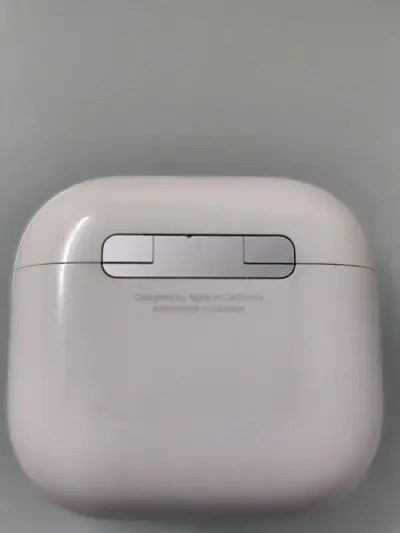 Audífonos apple 4 generación  modeló A3058 - miniatura 4