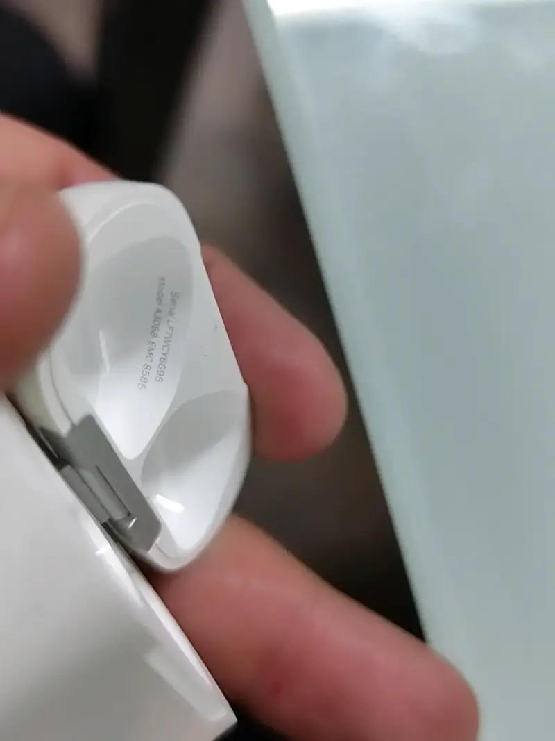 Audífonos apple 4 generación  modeló A3058 - 5