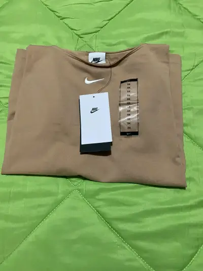 Polera Nike beige 3X nueva - miniatura 1