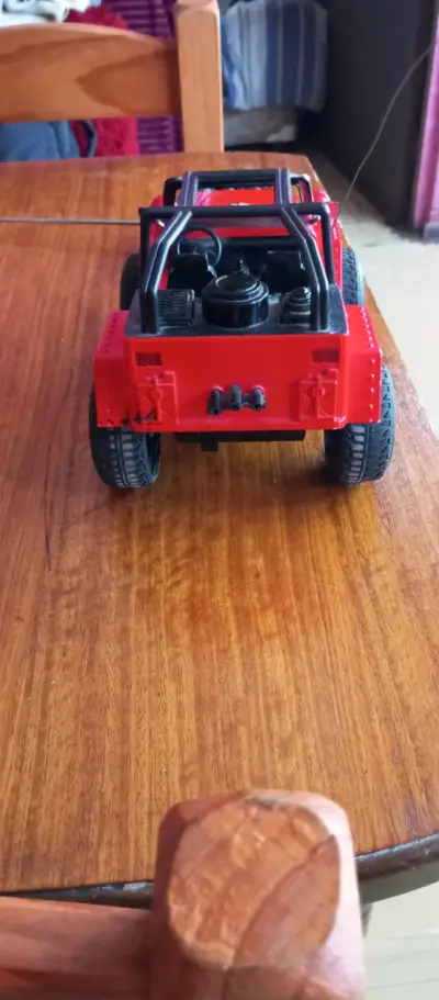 Auto a control remoto rojo - miniatura 3