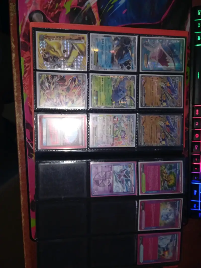 Cartas Pokémon en carpeta - 2