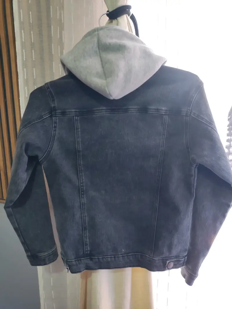 Parka negra H&M para niño talla 12 - 2