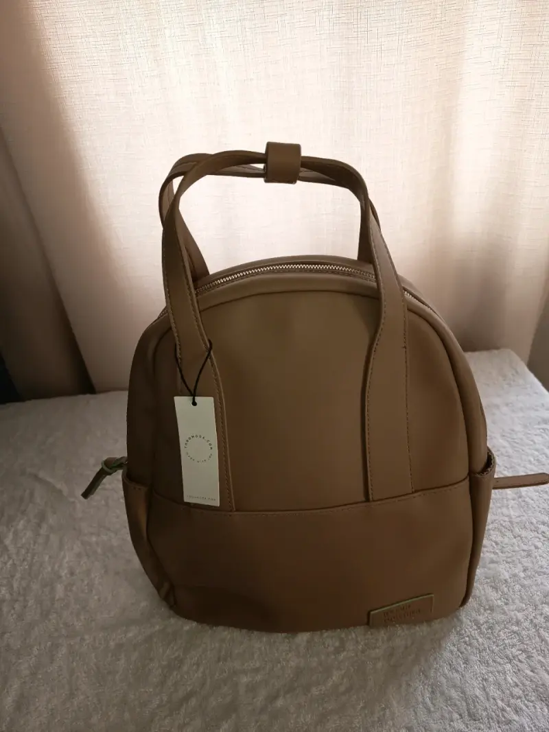 Mochila negra con bolsillos - 2