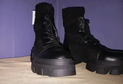 Botas negras talla 35 a 39 - miniatura 2