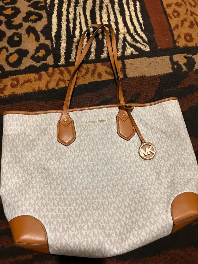 Bolso beige con logo Michael Kors - 4