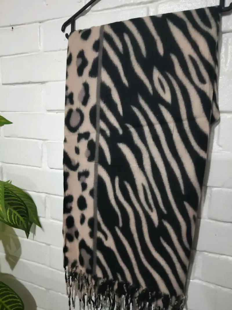 Bufanda estilo animal print 3 X $ 10.000 - 3