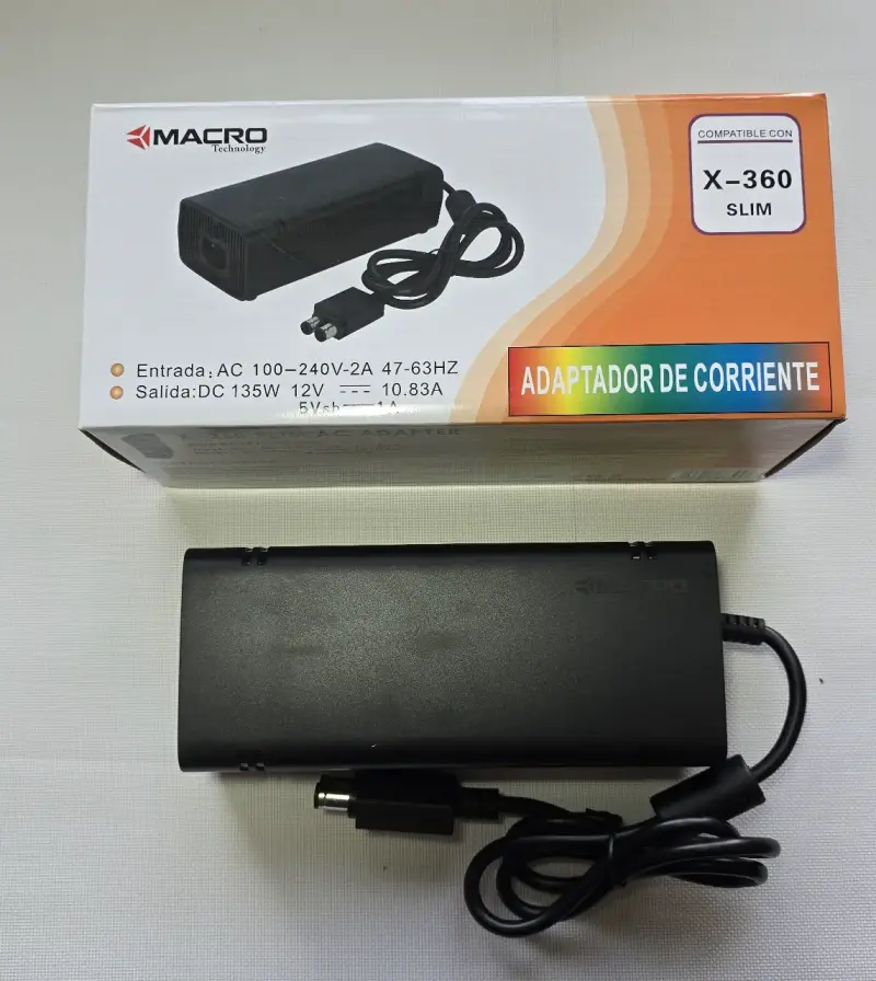 Fuente - Adaptador de Corriente para X-360 Slim - 1