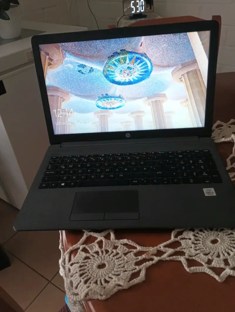 Laptop HP en buen estado - 4
