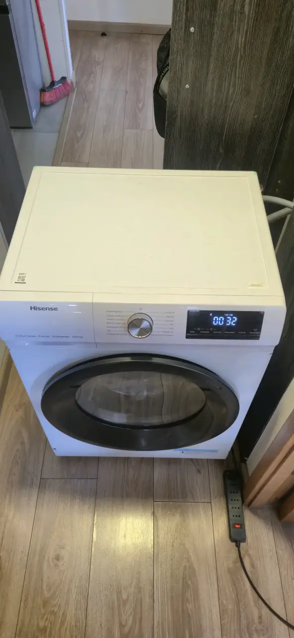 Lavadora secadora Hisense 10/6 KG - 4
