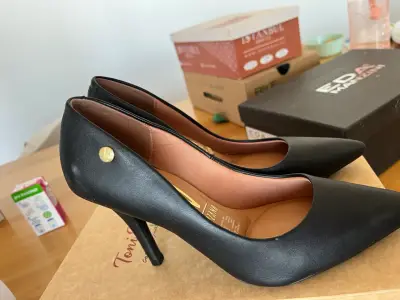 Zapatos negros de tacón Vizzano - miniatura 2
