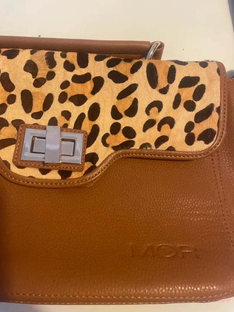 Cartera marrón diseño leopardo - 3