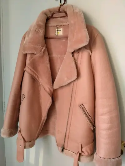 Chaqueta de piel sintética rosa - miniatura 2