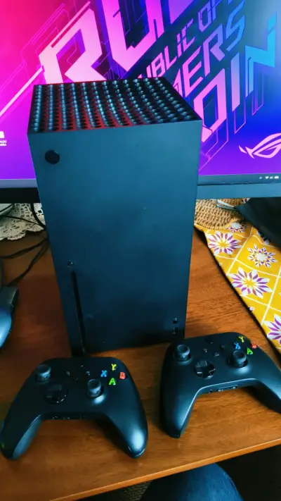 XBOX series X - miniatura 1
