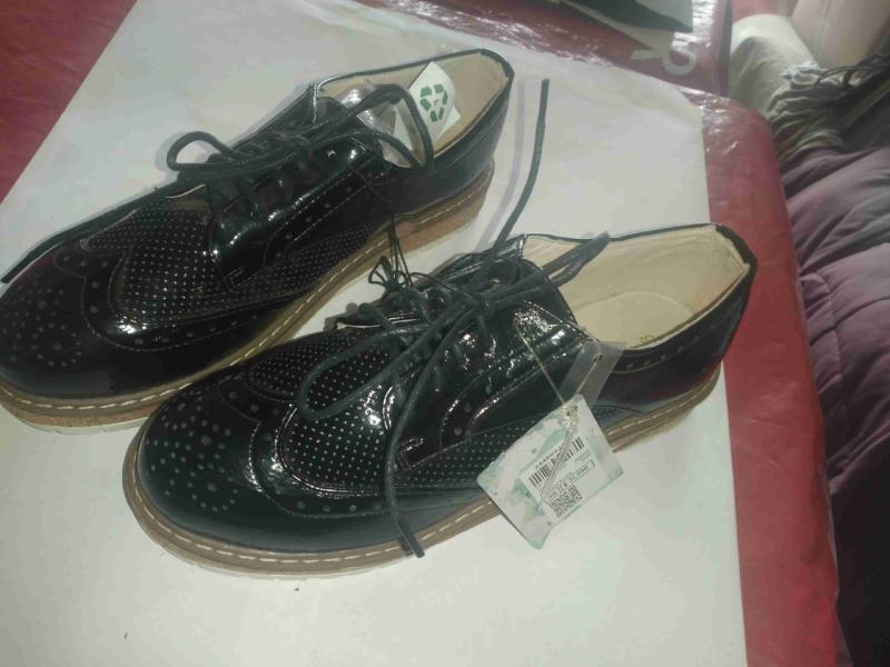Zapatos de charol negro - 1