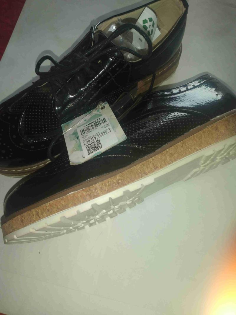 Zapatos de charol negro - 2