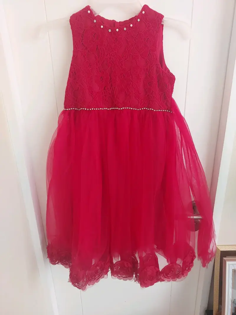 Vestido rojo con encaje para niña - 1
