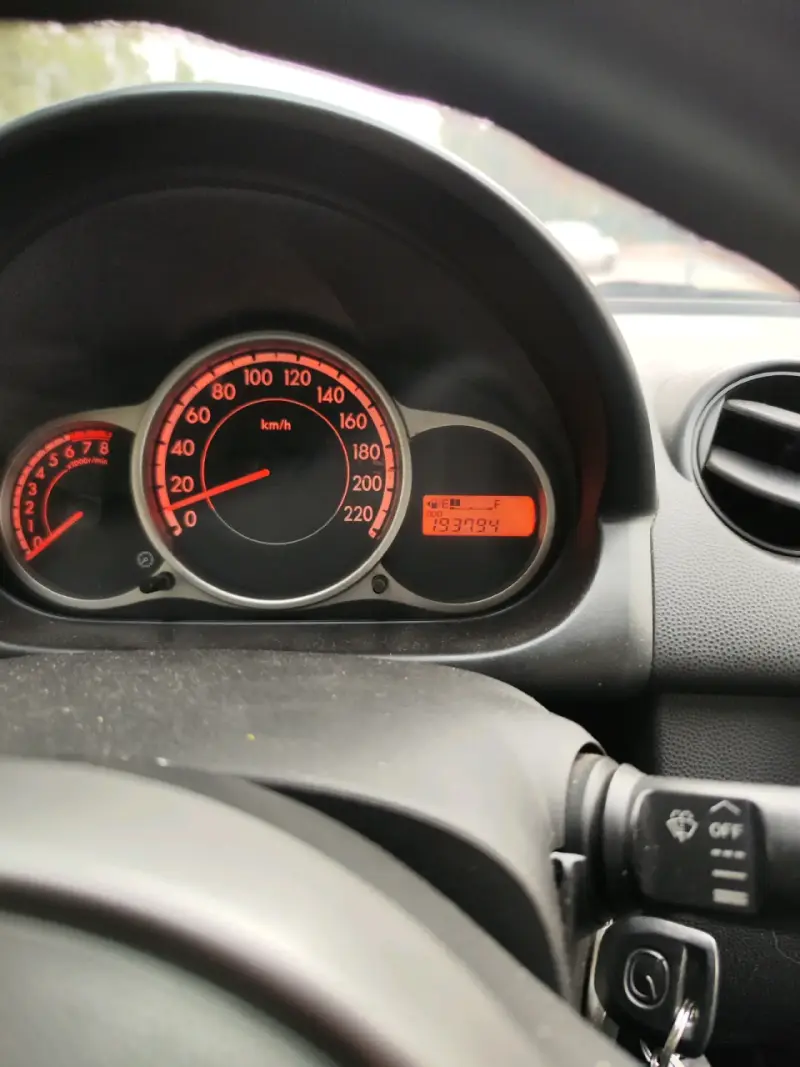 Mazda 2 sport 2012 - 10