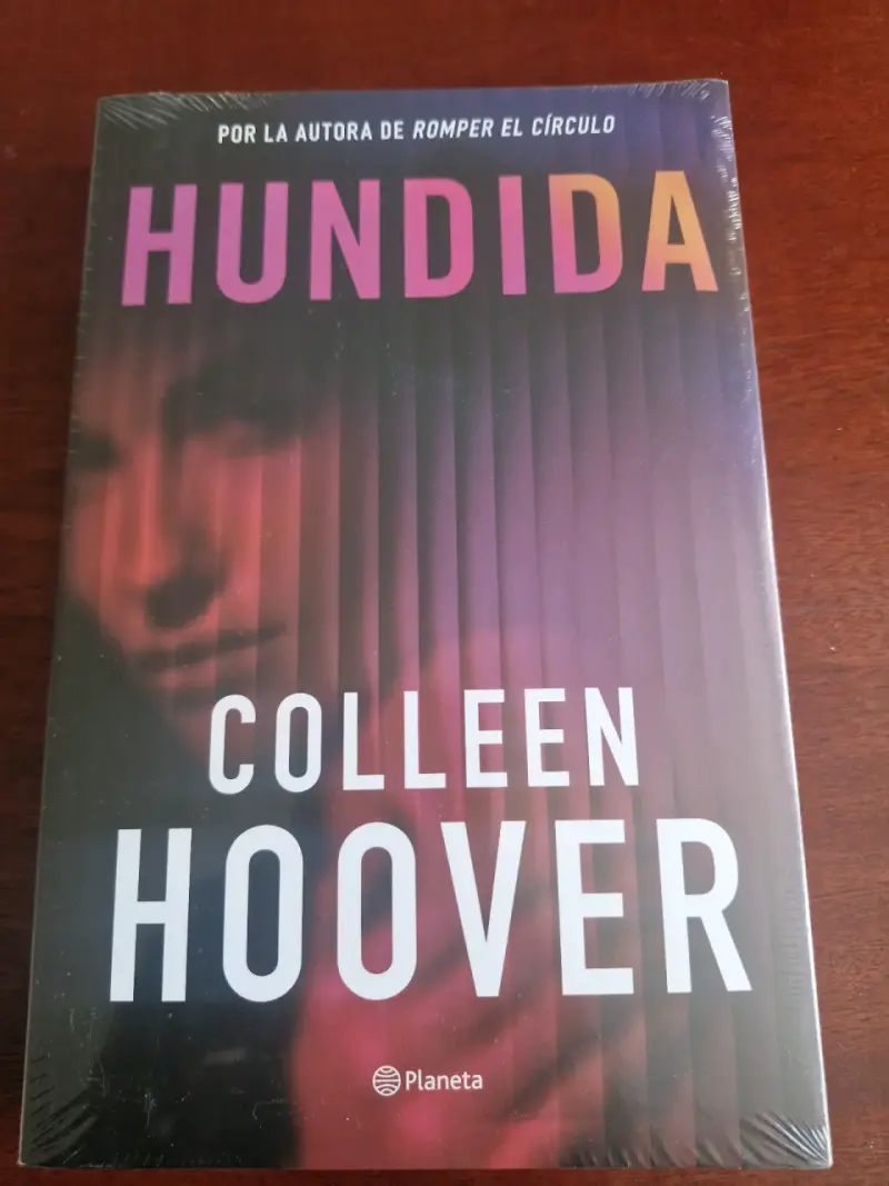 Libro Hundida por Colleen Hoover - 1