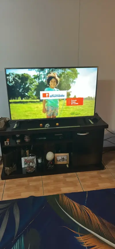 Televisor smart tv   grande 47” - miniatura 3