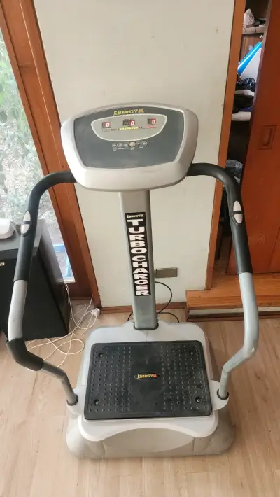 Máquina de ejercicios vibratoria EnerGym - miniatura 1
