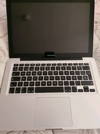 MacBook Pro usado en buen estado - miniatura 1