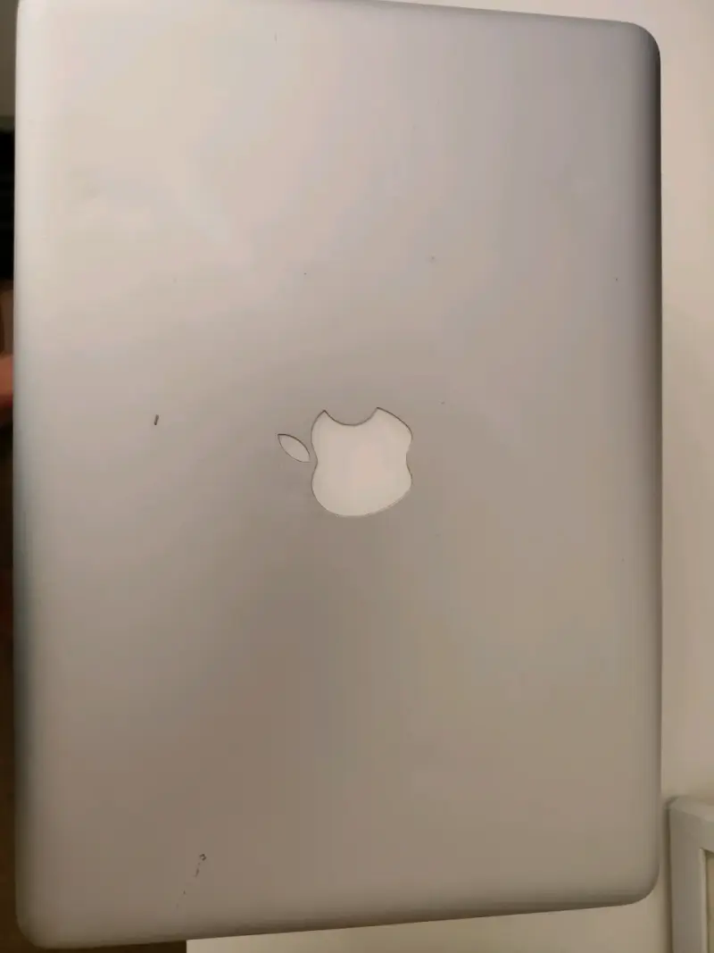 MacBook Pro usado en buen estado - 2