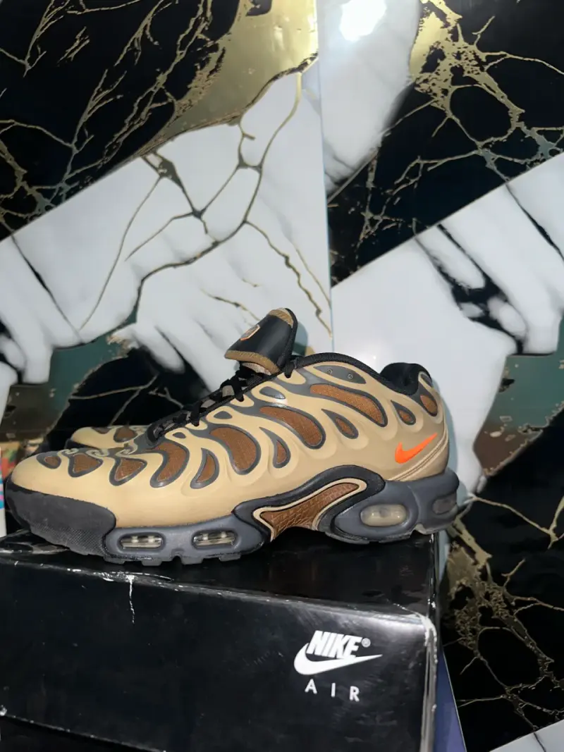 Zapatillas Nike Air doradas vapor - 1