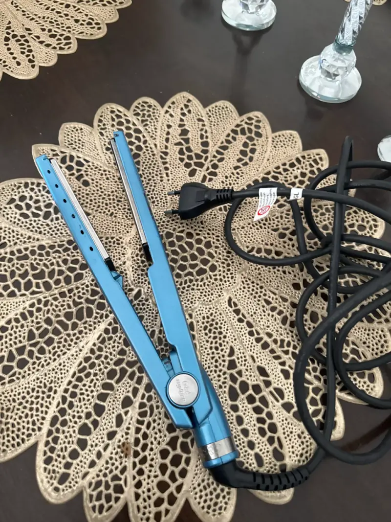 Plancha de cabello azul - 2