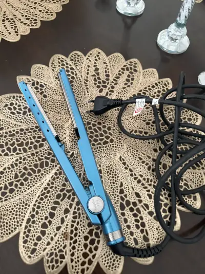 Plancha de cabello azul - miniatura 2