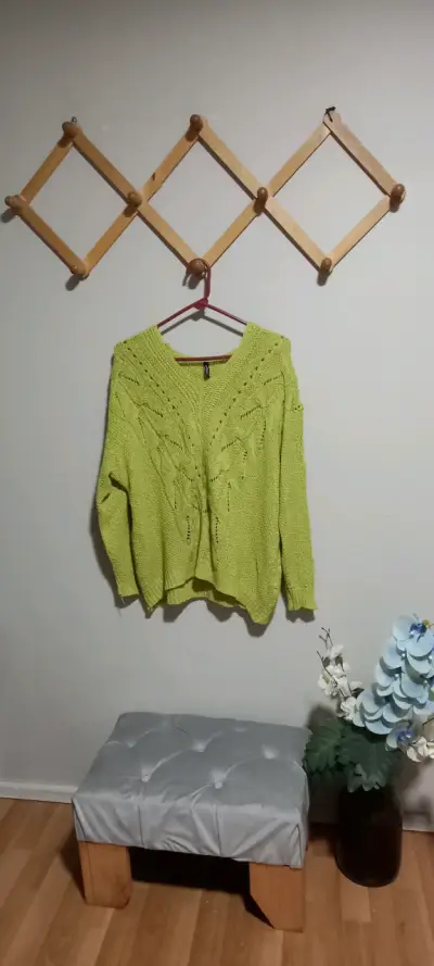 Suéter verde tejido de punto - miniatura 1