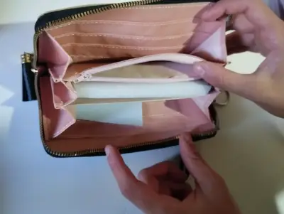 Cartera de mano multicolor + Lentes - miniatura 2