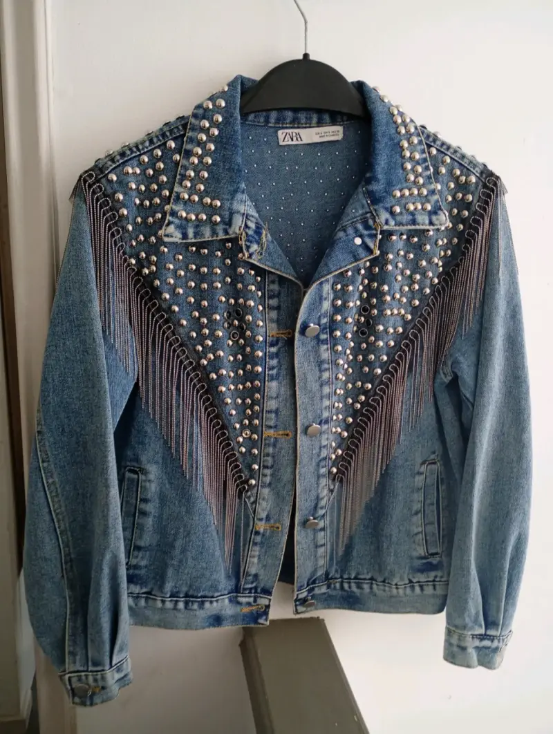 Chaqueta de jean con tachas - 1
