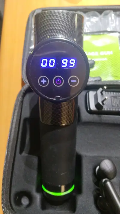 Pistola de masaje en estuche - miniatura 3