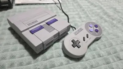 Super Nintendo mini Classic Edition con case - miniatura 2