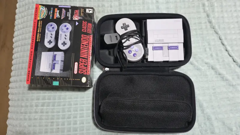 Super Nintendo mini Classic Edition con case - 5