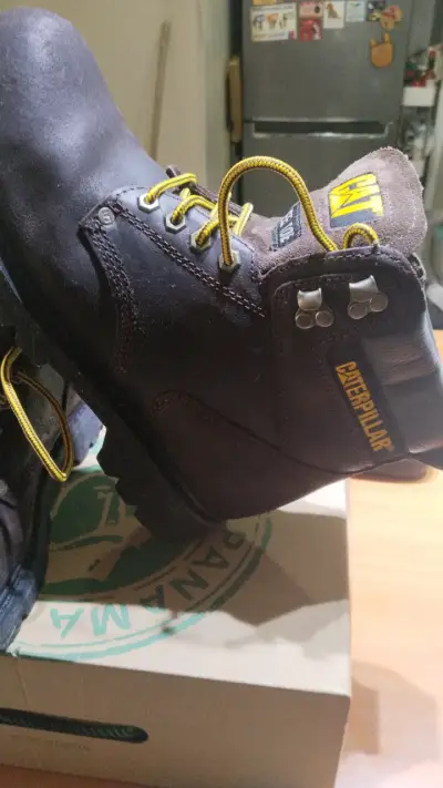 Bototos de seguridad CAT marrones - miniatura 2