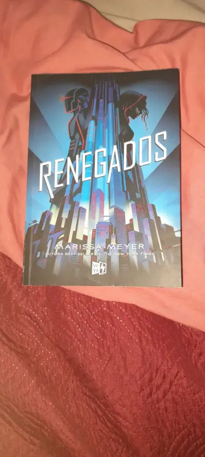 Libro Renegados de Marissa Meyer - miniatura 1